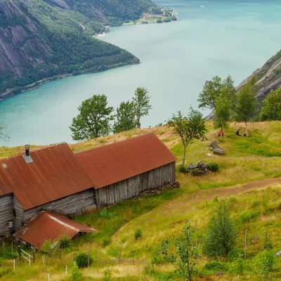 15-daagse-noorse-fjorden-cruise‑september‑2026-port-eidfjord-norway-c037-scaled